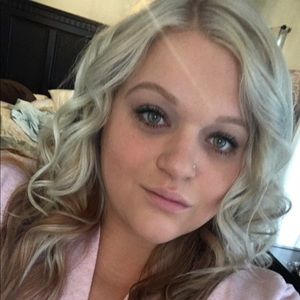 Meet your Posher, Cara